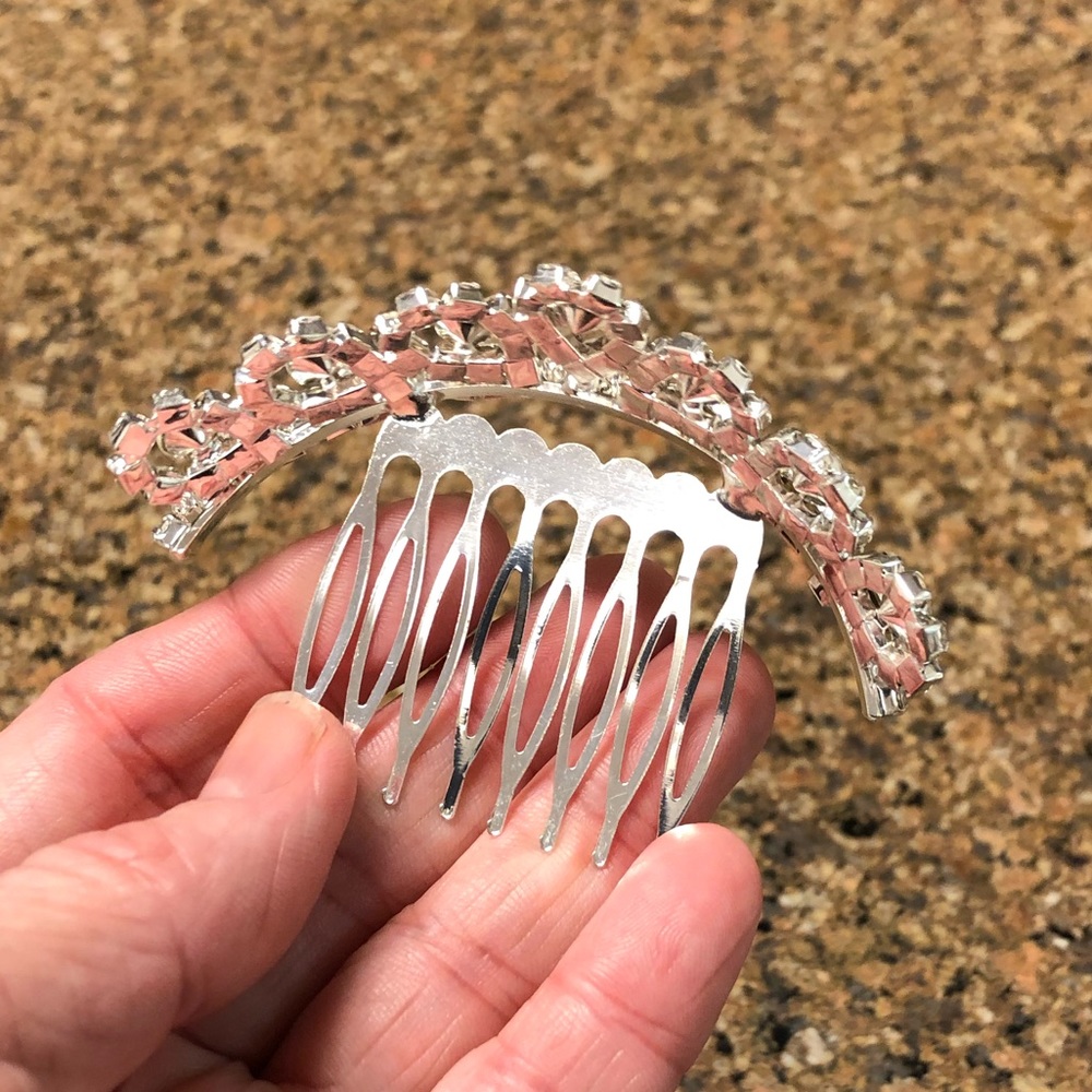 Small rhinestone tiara with comb - Picture 5 of 7